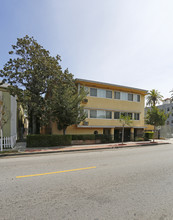 688 S Mariposa Ave in Los Angeles, CA - Building Photo - Building Photo