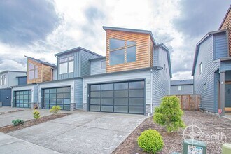 12323 NE 116th Way in Vancouver, WA - Building Photo - Building Photo