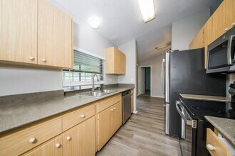 3116 50th Ave Dr E in Bradenton, FL - Building Photo - Building Photo