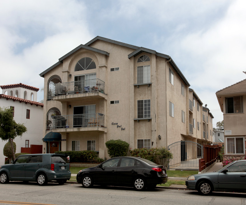 Casa Del Sol in Long Beach, CA - Building Photo