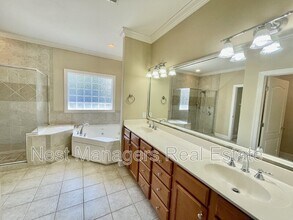 1931 Dante Ln in Fayetteville, NC - Foto de edificio - Building Photo