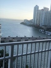 701 Brickell Key Blvd, Unit 1711 in Miami, FL - Building Photo - Building Photo