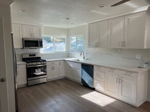 3024 Berros St in Simi Valley, CA - Building Photo - Building Photo