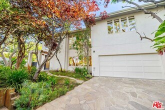 10148 Angelo Cir in Beverly Hills, CA - Foto de edificio - Building Photo