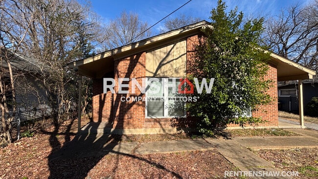 property at 3226 Lyndale Ave