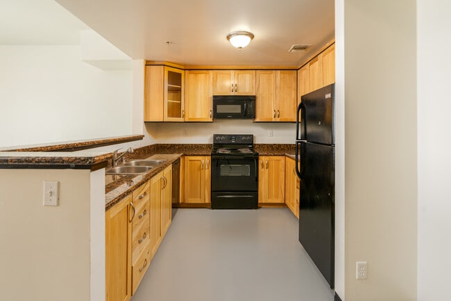 Arbor on Date in Lancaster, CA - Foto de edificio - Interior Photo