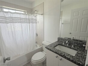 4150 Tarpon Ave in Bonita Springs, FL - Foto de edificio - Building Photo