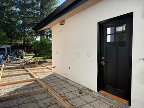 1242 Mildred Ave in San Jose, CA - Foto de edificio - Building Photo