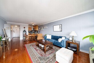 551 Observer Hwy in Hoboken, NJ - Building Photo - Building Photo