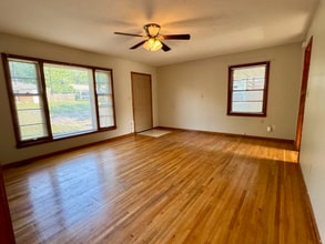 1844 S Drollinger Rd in Wichita, KS - Building Photo - Building Photo