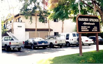 Garden Springs Apartments in Garden Grove, CA - Foto de edificio - Building Photo