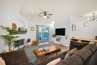 905 Melted Candle Cove in Pflugerville, TX - Building Photo - Building Photo