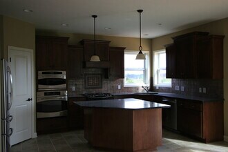 3465 Ridgestone Cir in Woodbury, MN - Building Photo - Building Photo