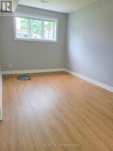 11 Donald Ave in Welland, ON - Building Photo - Building Photo