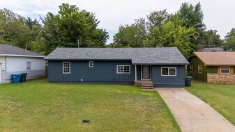 1040 Sycamore Dr in Midwest City, OK - Building Photo