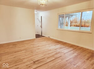 9502 E 600 S in Zionsville, IN - Building Photo - Building Photo