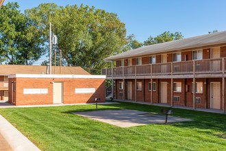 Redstone Commons in Davenport, IA - Building Photo - Building Photo