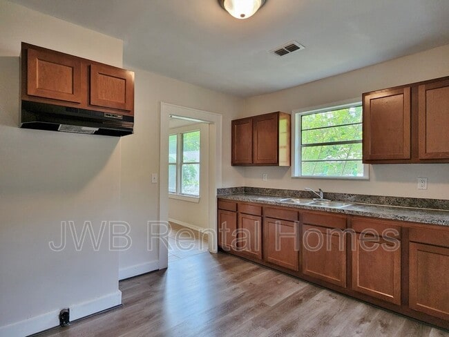 220 Day Ave in Jacksonville, FL - Building Photo - Building Photo