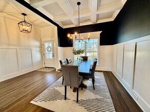 111 Park Trail Dr in Madison, AL - Foto de edificio - Building Photo