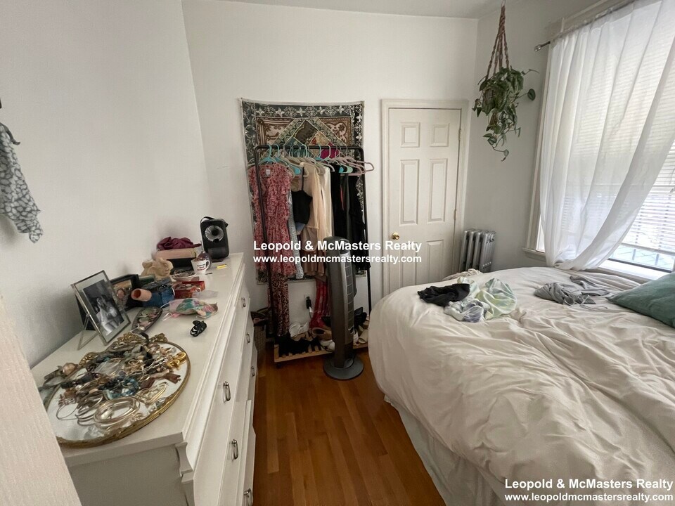25 Phillips St, Unit 3 in Boston, MA - Building Photo