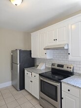 139 Timson St, Unit 1 in Lynn, MA - Building Photo - Building Photo