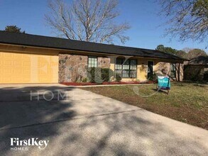 2462 Ridgecrest Ave in Orange Park, FL - Building Photo - Building Photo