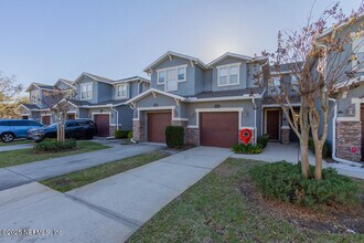 2374 Red Moon Dr in Jacksonville, FL - Building Photo - Building Photo