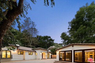 1955 Benedict Canyon Drive