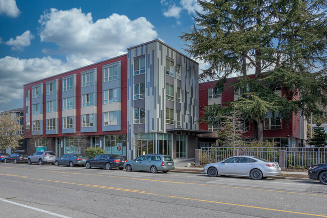 Cottage Grove Commons in Seattle, WA - Building Photo - Primary Photo