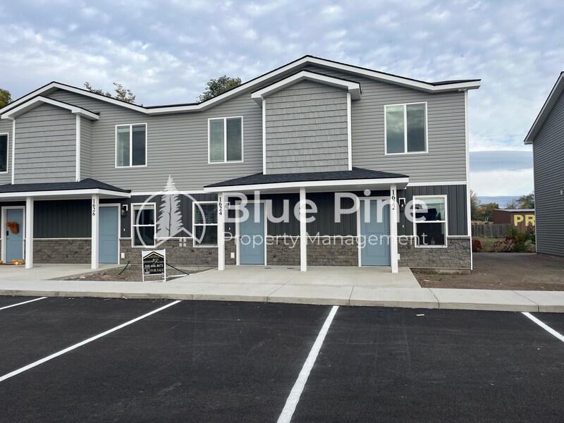 1622 Hannah Ln in Blackfoot, ID - Building Photo