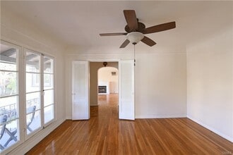 915 S Le Doux Rd in Los Angeles, CA - Building Photo - Building Photo