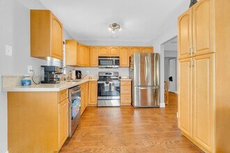 1499 Yellowthroat St in Homestead, FL - Building Photo - Building Photo