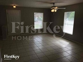 1212 E 108th Ave in Tampa, FL - Building Photo - Building Photo