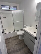 851 NE A St in Grants Pass, OR - Building Photo - Building Photo