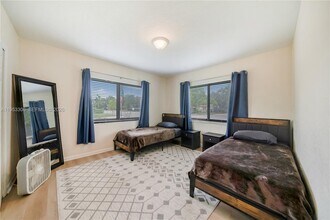 2 NW 47th St in Miami, FL - Building Photo - Building Photo