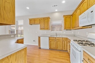 2728 Mountain Lion Dr in Fort Worth, TX - Building Photo - Building Photo