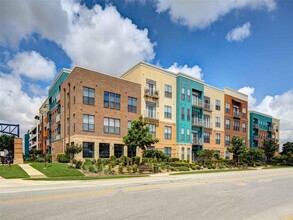 La Frontera Square in Round Rock, TX - Foto de edificio - Building Photo