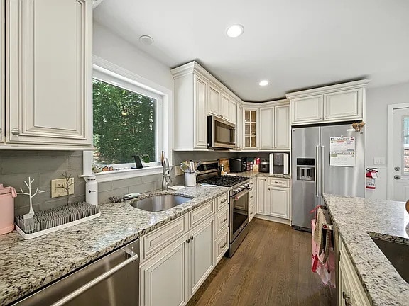 property at 972 E Lawn Dr