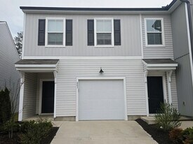 883 Falls Grove Trl in High Point, NC - Building Photo