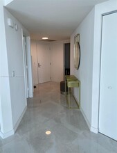 330 Sunny Isles Blvd, Unit 5-1602 in Sunny Isles Beach, FL - Building Photo - Building Photo