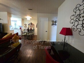 203 2nd St N in Pflugerville, TX - Building Photo - Building Photo