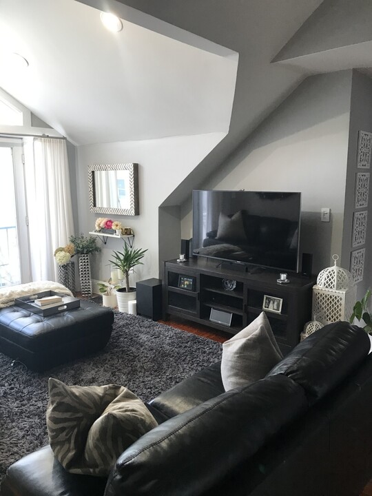 11 Orkney Rd in Boston, MA - Building Photo