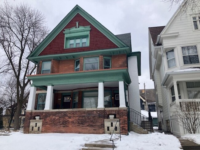 property at 906-908 N 34th St