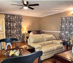 3231 Ashton Park Dr in Houston, TX - Foto de edificio - Building Photo