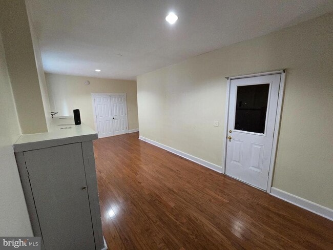 property at 147 W Douglass St