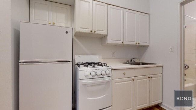 property at 502 E 88th St