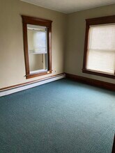 241 W Pine St, Unit Second Floor of home in Grove City, PA - Building Photo - Building Photo