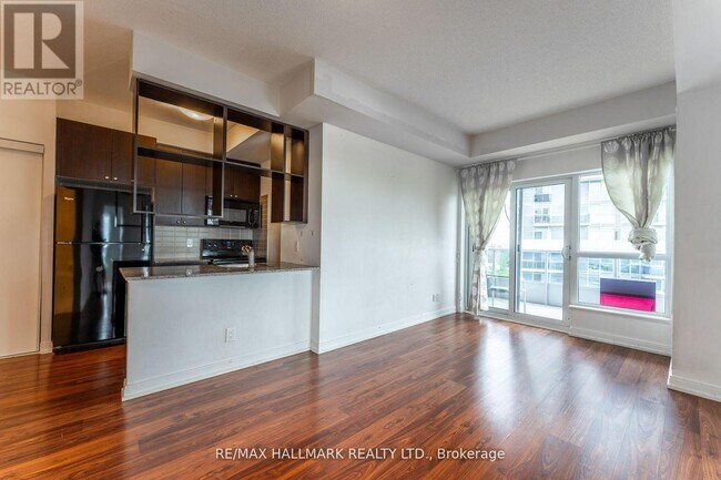 181-2181 Village Green Square in Toronto, ON - Building Photo - Building Photo