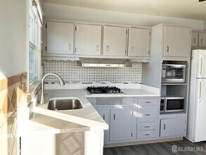 11A Foothills Dr in South River, NJ - Building Photo - Building Photo