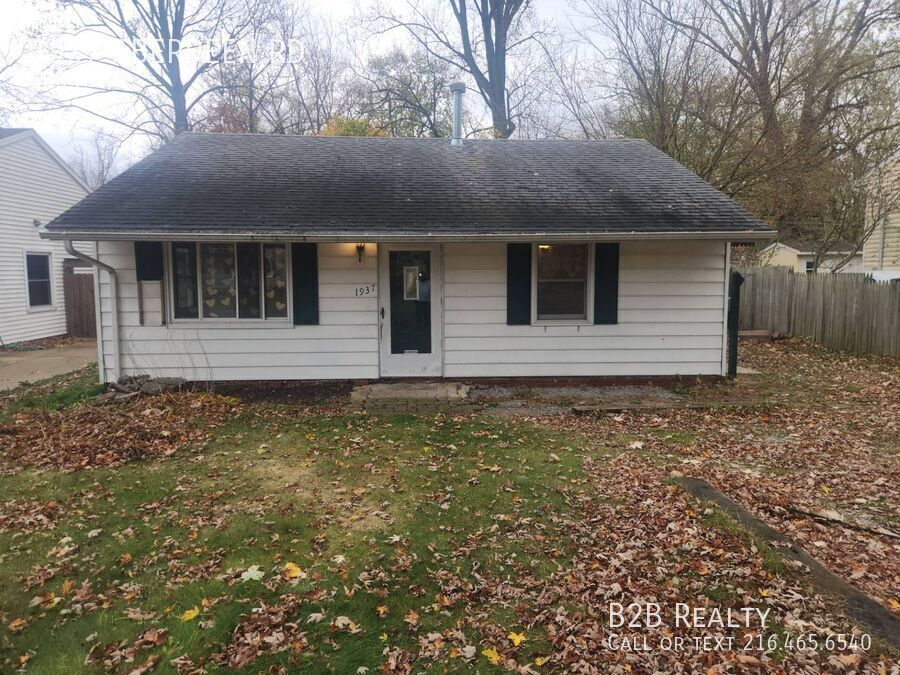 1937 Aberdeen Rd in Madison, OH - Foto de edificio